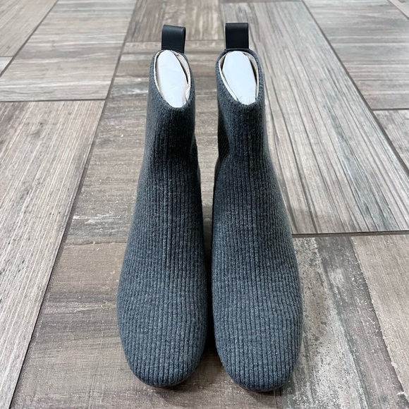 Everlane Dark Grey Ribbed The Wool Glove Knit size 9 - Picture 3 of 10